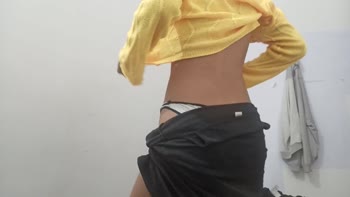 Desi Girl's Lazy Day Squirt Fest with desi_girl23