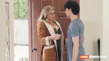 Cock-hungry Busty MILF Cory Chase Has Hardcore Fuck with Step-nephew After Hot Shower