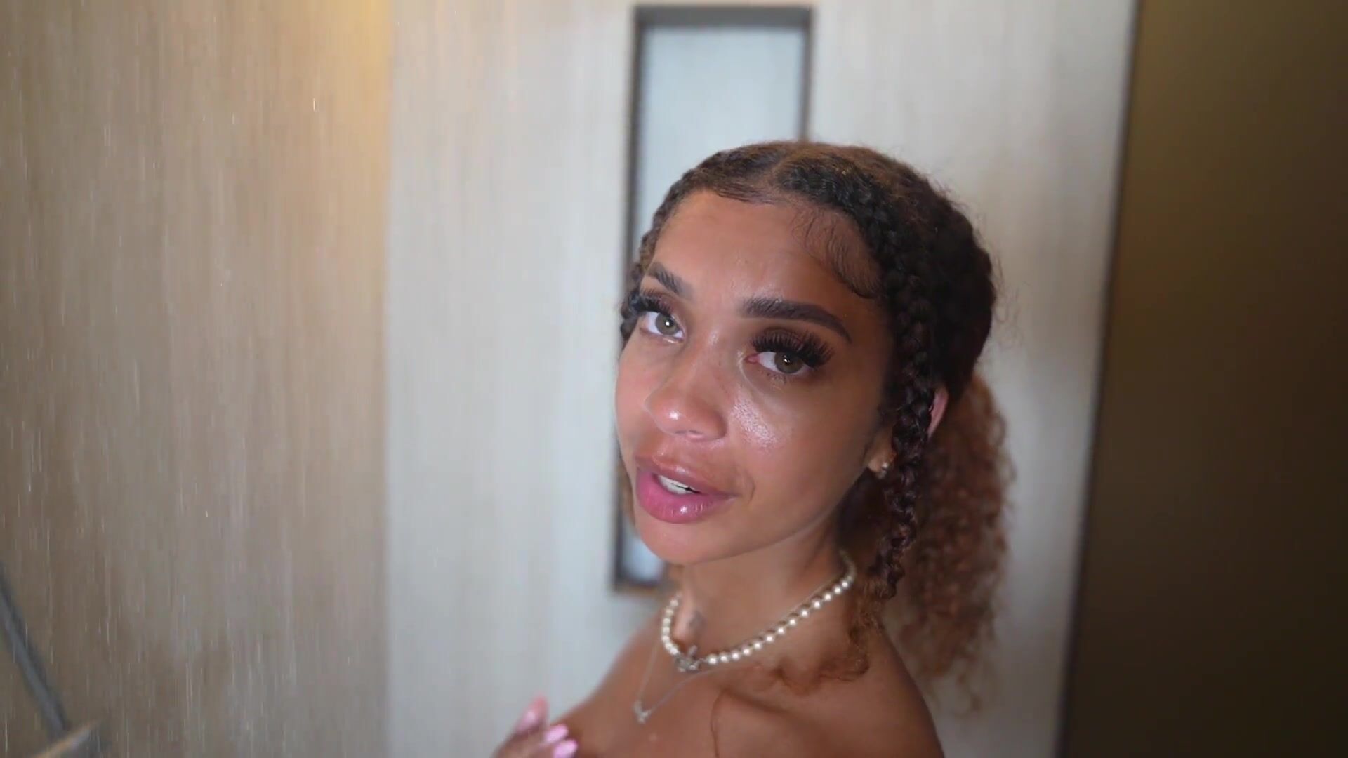 Cheating on my BF in Passionate Shower Sex while on a Girl's Trip in Cancun