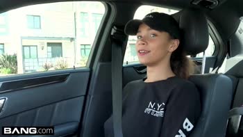 Teen (18+) Mom Raven Redmond gets Massage with happy ending