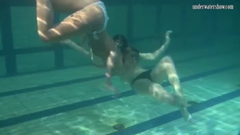 Irina and Anna's Sizzling Underwater Lesbiangasm