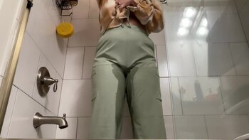 LeoLovesSpiders - Leo's Desperate Pee Break: College Cutie Struggles to Hold It!