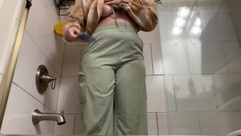 LeoLovesSpiders - Leo's Desperate Pee Break: College Cutie Struggles to Hold It!