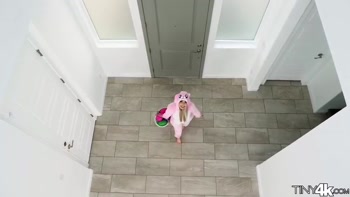 Bunny Babe Gets Filled With Sweet Cream