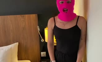 Jolie Butt's Masked Hotel Tryst: Russian Teen (18+) Amateur Blowjob