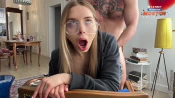 Californiababe's Stepsis Seduction: Anal & Cum-Filled Glasses