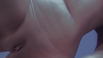 Gummy Nia's Sultry Solo: Creamy Masturbation Bliss