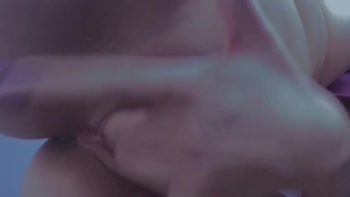 Gummy Nia's Sultry Solo: Creamy Masturbation Bliss