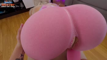 Leah Meow's Yoga Pants POV Blowjob