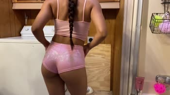 IsabellG20's Sultry Naked Twerk Session