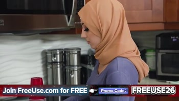 FreeUse Hijab Maid