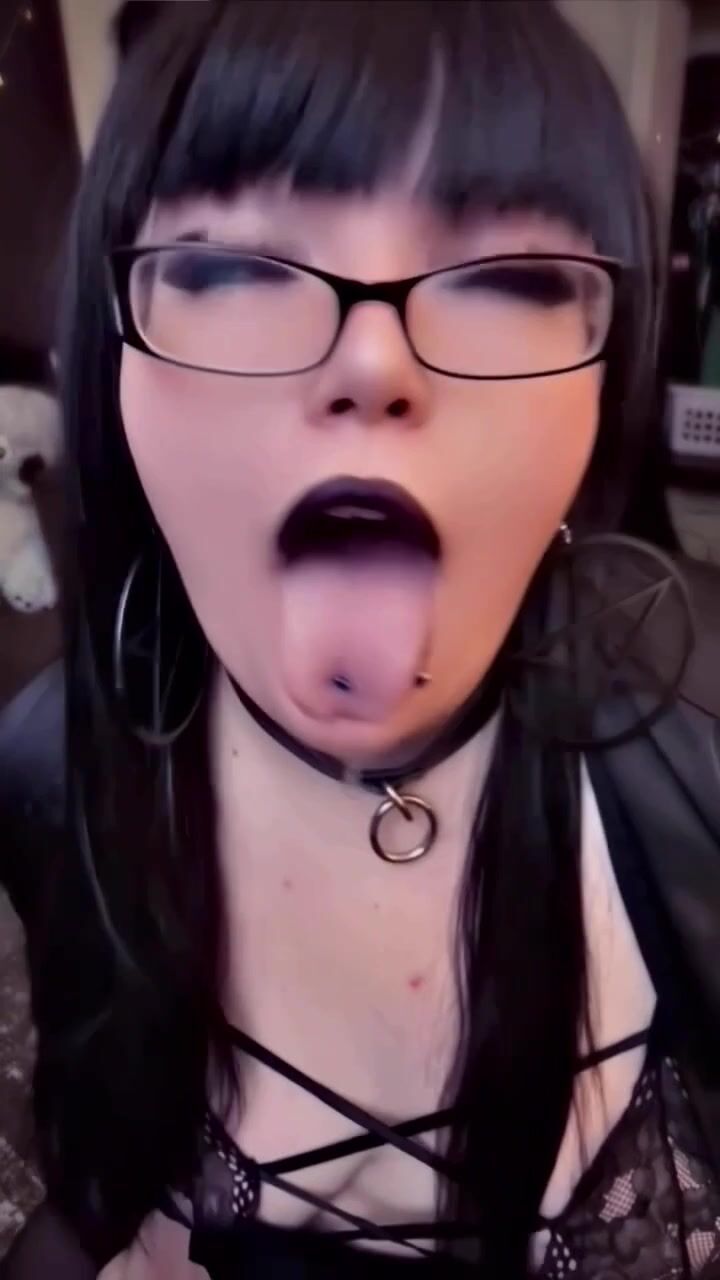 Self Degrading Goth GF Gets 4 Loads (Ectended Preview)