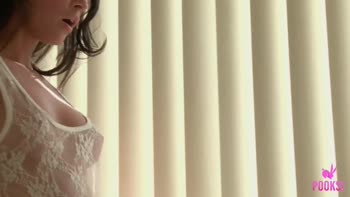 Lilly's All-Natural Boob Show: Fingered Masturbation by the Window