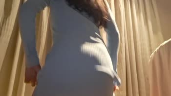 Bailando rico mientras muevo mi culo