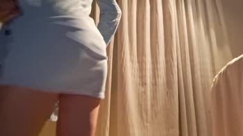 Bailando rico mientras muevo mi culo