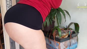 leaSummer69 - Sultry Summer's Hot Cleaning Ritual Seduces Her Brother-In-Law