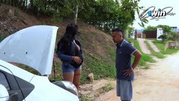 Tommy Miller's Car Sex Surprise: Pregnant Colombian Beauty Offers Blowjob in Exchange for Help