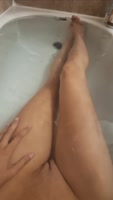 FreakyFetishFoxy's Steamy Bathtub Solo