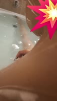 FreakyFetishFoxy's Steamy Bathtub Solo