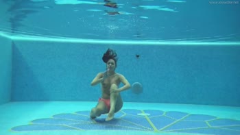 Sazan Cheharda's Underwater Temptation: Swimming Naked in HD