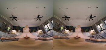 Lexi Lore's Sizzling VR Seduction: Playing Hard to Get
