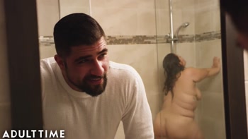 Karla Lane's Steamy Shower Seduction: Big Beautiful Tits & Romantic Moments
