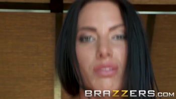 Juelz Ventura's Yoga Frenzy Turns into a Sweaty Sex Session
