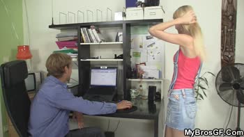 Blonde Teen (18+)'s Cheating Surprise: Licked & Fucked by Boyfriend's Friend