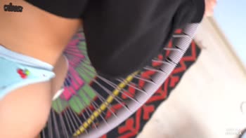 Jadilica's Sultry Seduction in Public: A Romantic Cumshot Delight