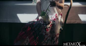 Gorgeous Blonde's Fingered Frenzy to Orgasmic Bliss