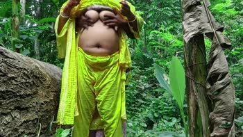 Desi Girl 07's Jungle Affair: A Steamy Outdoor Encounter