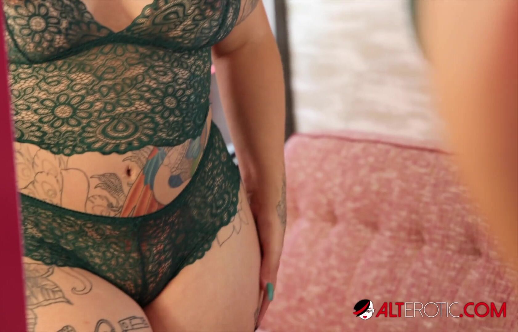 Ruby Reynolds Shows us why she is an Alt Starlet