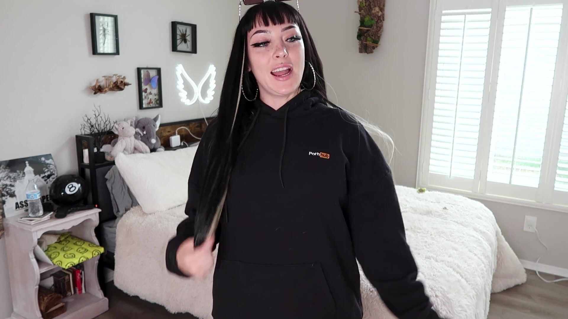 Goth Girl Takes your Virginity