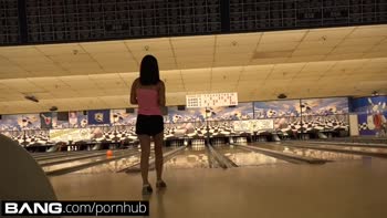 BANG Real Teens (18+): Lilys Blowjob Goes Public