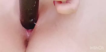 Lesbianirani's Solo Seduction: Naughty Nudes in Public