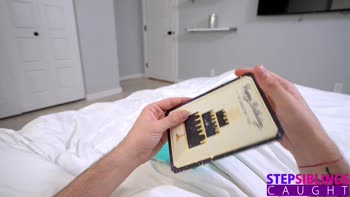 Jodie Johnson - Kait's Birthday Surprise: Stepsiblings' Hot Blowjob & Pussy Licking