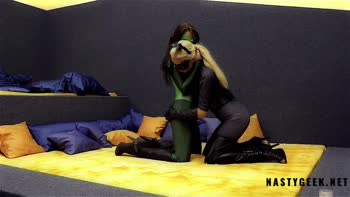 Blonde Cosplay Catwoman's Strap-On Fling with Green Lantern