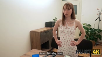 HUNT4K. Sexy GF sucking for money