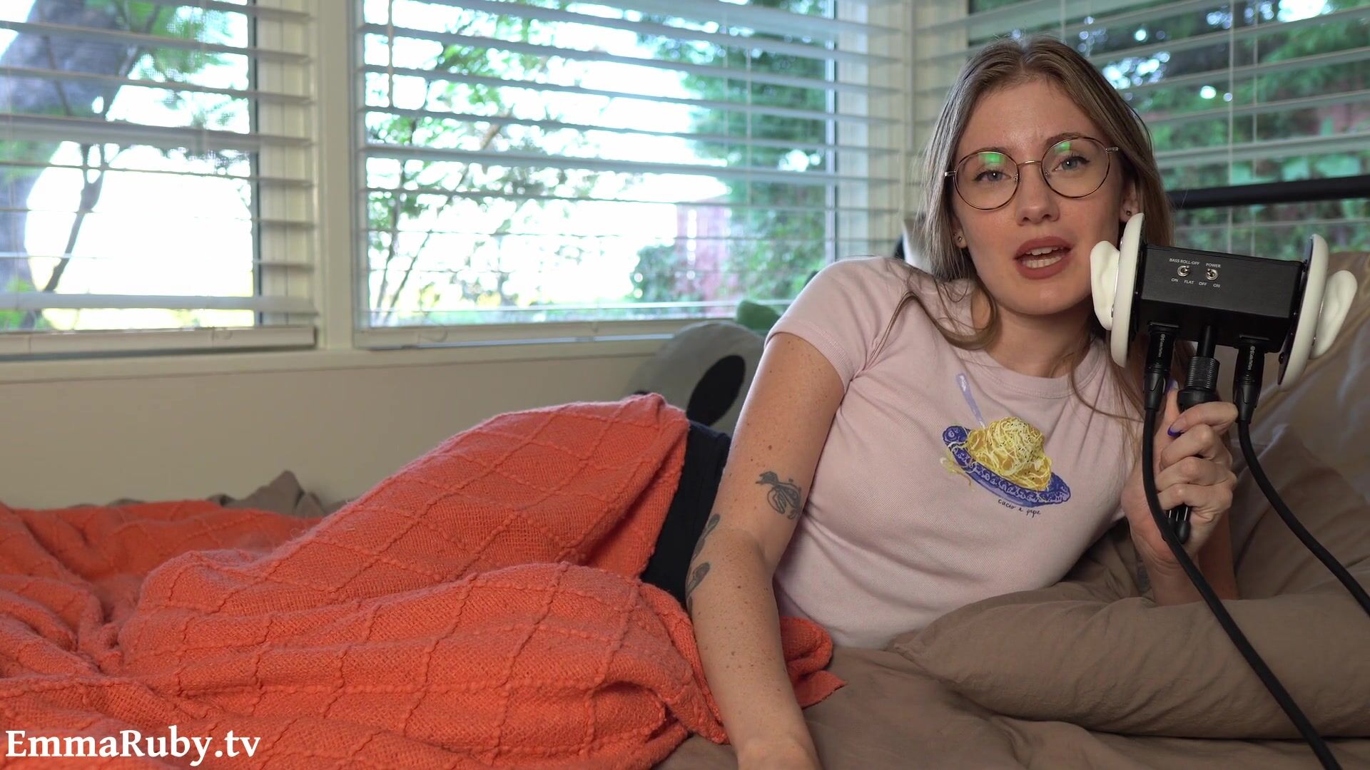 ASMR * Mutual Masturbation before Bed with your Virtual Girlfriend * Emma Ruby