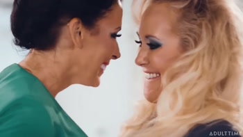 Brandi Love & Reagan Foxx's Sultry Cunnilingus Showdown