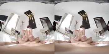 Konnichiwa! Tokyo Temptress in Steamy Virtual Reality