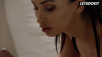 Alyssia Kent & Alyssa Reece Love To Share Huge Cock For Perfect Threesome Full Scene