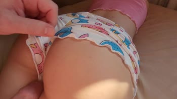 Step Sister's Sweet Pajama Temptation: Big Ass & Big Tits Rubbed to Cum