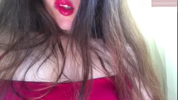 AnaGloriasfetishes - AnaGloria's Sassy Tease: Red-Lipstick Kisses & Flirtatious Bites