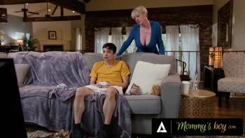 Ricky's Secret: Step Mom Nina Dee Seduces Gamer Son in Cheating Frenzy