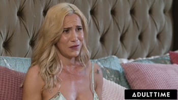 Aderes Quin's StepMom Seduction with Elias Cash