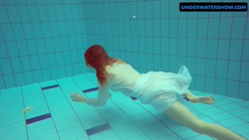 Diana's Sizzling Redhead Underwater Seduction