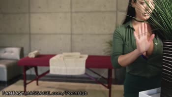 Angela White & Lena Paul's Sizzling Massage Scissoring
