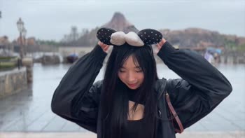 Elle Lee's Japan Vlog - Petite Hottie's Hardcore Kimono Adventure