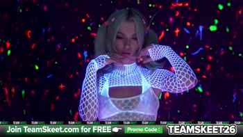 Emma Rosie: Your Tiny Neon Demon December All Star Spotlight